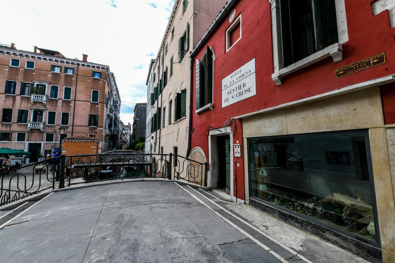 Red Fashion Apartment Venesia Bagian luar foto